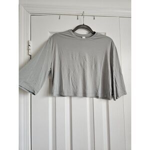 Lululemon relaxed fit cropped short sleeve top